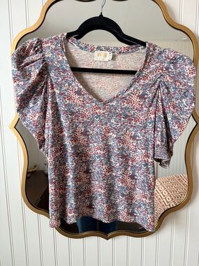 Nation LTD Mauve Floral Puff Sleeve V-Neck Tee